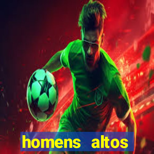 homens altos sarados pelados